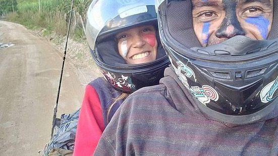 Tiago e a namorada Jennifer percorreram o Brasil de moto, durante oito meses e treze dias | Foto: Redes sociais / Reprodução