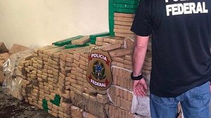 Maconha foi apreendida em um caminhão na BR-101 | PF