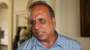 Casas e sede do governo de Pezão estão sendo verificados por agentes | Reprodução