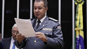 Imagem Frente Parlamentar da Segurança Pública defende punição para depredadores