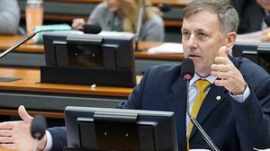 Imagem CCJ aprova competência de tribunais de contas para definir multas