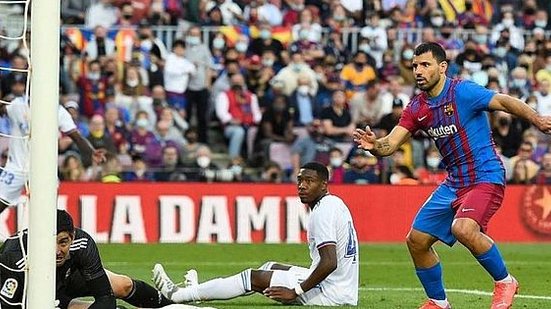 Imagem Agüero é afastado no Barcelona por ao menos 3 meses após sofrer arritmia