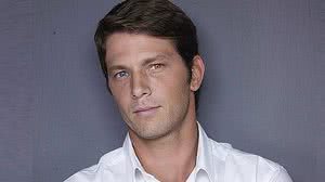 Imagem Ex-galã de Malhação, Mario Frias é convidado para substituir Regina Duarte, diz jornal