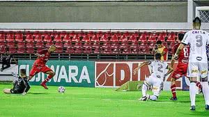 No primeiro turno, CRB bateu a Ponte por 2 a 0 no Rei Pelé | Pei Fon / Portal TNH1