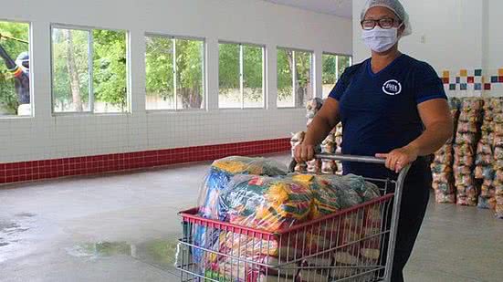 Nesta semana serão cerca de seis mil kits de merenda entregues em seis escolas | Foto: Ascom Semed