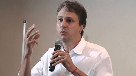Imagem Com folga, petista Camilo Santana é reeleito no Ceará