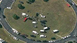 O pai do adolescente de 14 anos que matou quatro pessoas em um ataque a tiros em uma escola da Geórgia, nos Estados Unidos, foi preso | Reprodução/WSBTV