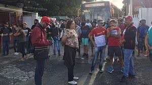 Funcionários de empresa de transporte pararam em Recife | JC online