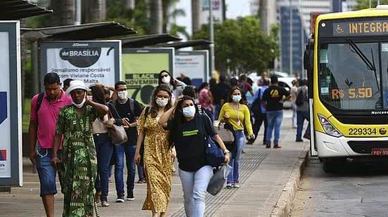 Desde o início da pandemia, são 25 milhões de casos e 628 mil óbitos | Foto: Marcelo Camargo / Agência Brasil