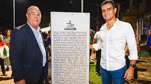 Além da reforma da praça foi feita a troca da pavimentação antiga e refeito todo o sistema de drenagem | Foto: Jonatan Lins