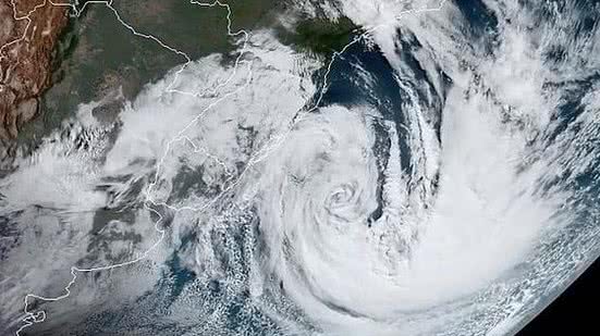 revistapazes.com - Meteorologistas emitem alerta: ciclone chega nos próximos dias com ventos devastadores e muita chuva