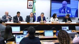 Imagem Fim do registro profissional para jornalista é risco para qualidade das notícias, dizem debatedores