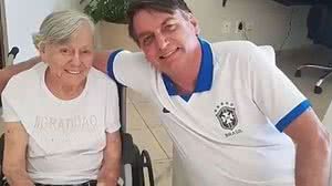 Imagem Mãe do presidente Jair Bolsonaro morre aos 94 anos