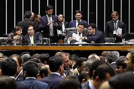 Imagem Com 32 mil vagas, Orçamento de 2020 é aprovado no Congresso