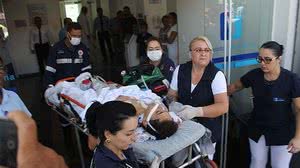 Vítima em atendimento | Folhapress