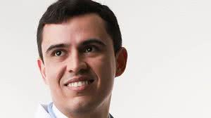 Ele foi encontrado submerso nas águas, foi socorrido, mas não resistiu e morreu | Foto: Reprodução / Redes sociais