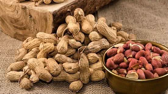 Os alimentos têm um papel importante para a produção adequada de hormônios | Foto: Reprodução/ Shutterstock