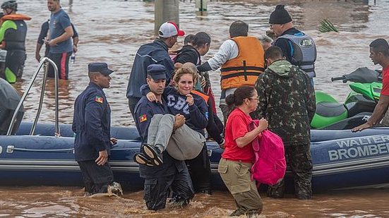 Praticamente todas as regiões foram afetadas pelas tempestades que atingem o Estado desde o último final de semana de abril. | Foto: Agência Enquadrar/Folhapress