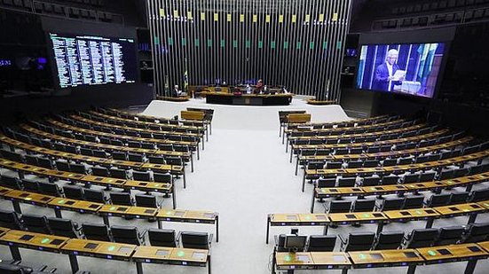 Imagem Comissão da Câmara aprova PEC que amplia benefícios em ano eleitoral