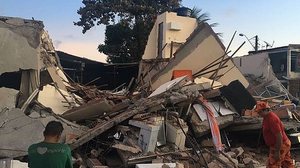 Desabamento de duplex deixou seis pessoas feridas na Parangaba | Jullie Vieira/O Povo