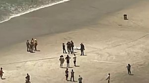 Lancha atropela duas pessoas em praia no Balneário Camboriú | Reprodução / Redes sociais