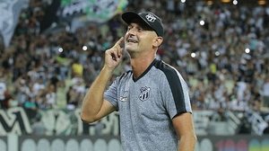 Imagem Lisca apresenta nomes de possíveis contratações do Ceará para 2019