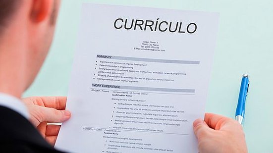 Imagem Veja 5 passos para fazer o seu primeiro currículo