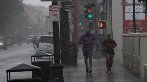 Imagem Costa da Louisiana é evacuada antes da chegada da tempestade Barry