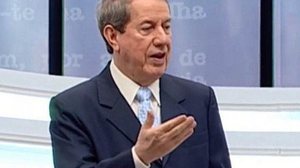 Imagem Missionário R.R Soares é internado com covid; ele já vendeu "água consagrada para curar a doença"