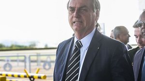 Imagem Bolsonaro envia PL para garantir reajuste de policiais do DF