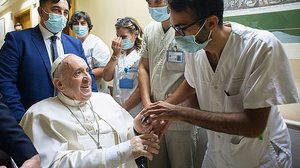 Papa reage bem ao tratamento de uma infecção pulmonar. | Foto: Vatican Media