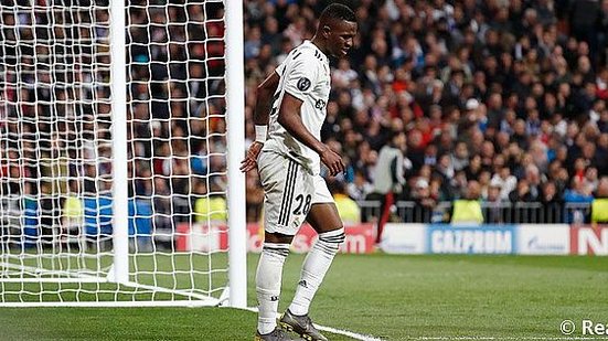 Vinicius Jr. se lesionou na partida com o Ajax | Divulgação / Site Oficial Real Madrid