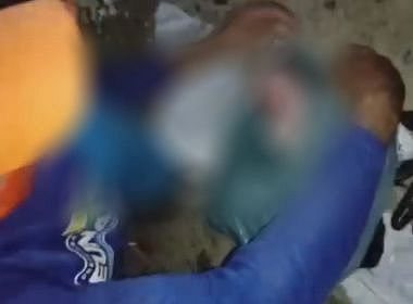 Imagem Recém-nascido é encontrado em saco de lixo na Bahia; bebê está estável