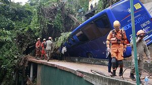 Imagem Witzel critica prefeituras por ocupação desordenada em encostas