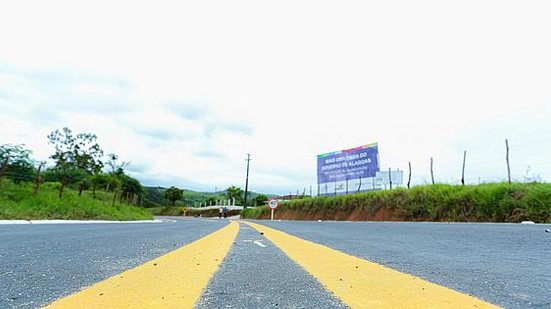 DER anuncia remoção das comunicações visuais inadequadas que estão instaladas em vários pontos das rodovias estaduais | Ascom DER