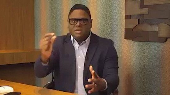 Imagem PF indicia ex-garçom, esposa e mais 20 por crime contra o sistema financeiro nacional