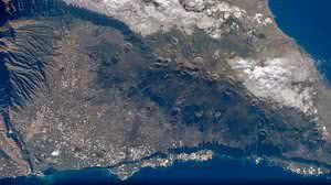 Imagem Gás tóxico emitido por vulcão na Espanha deve atingir outros países