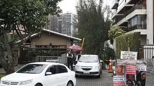 Imagem Recolhido em casa, Bolsonaro recebe apoio na véspera da eleição