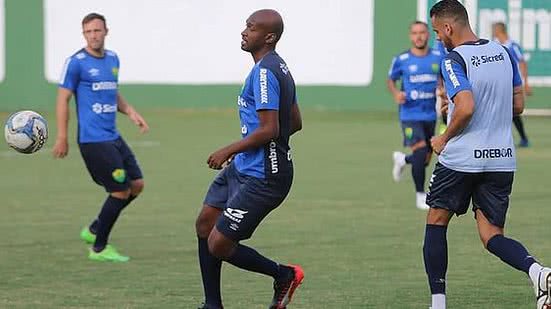 Leandro Souza chegou ao Cuiabá por empréstimo. Jogador pertence ao CSA | Divulgação / Cuiabá