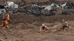 Bombeiros tiveram aumento do nível de metais no sangue | Folhapress / Arquivo