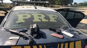 Imagem Dupla é capturada após assaltar passageiros de micro-ônibus em Pilar