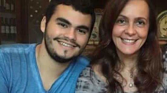 Henrique e a mãe, Vera Oliveira | Reprodução / Arquivo Pessoal