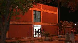 Imagem Homem faz arrastão em sala de aula de universidade