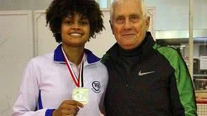 Técnico Gennady Miakotnykh com a atleta Ana Beatriz Bulcão biabulcao | Foto: Reprodução / Rede Social