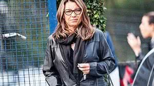 Rosângela, a “Janja Lula da Silva”, ao sair da sede da PF em Curitiba | Jefferson Coppola/VEJA