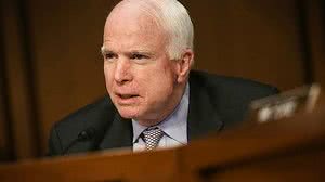 Senador morreu aos 81 anos | Vanity Fair