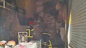 Bombeiros atuaram no procedimento de rescaldo para evitar novos focos de incêndio | Foto: Cortesia / Corpo de Bombeiros