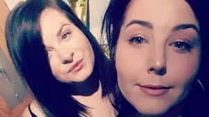 Melissa Collier (à esquerda) foi flagrada furtando o dinheiro de sua amiga, Samantha Wood (à direita) | Reprodução