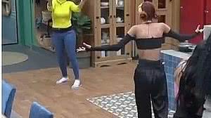 Imagem A Fazenda: madrugada tem treta de Deolane e Ruivinha; Bruno é o 1º eliminado