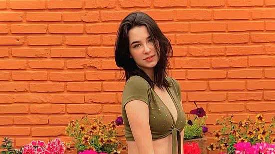 "É com muita dor que me despeço do amor da minha vida", reagiu a apresentadora e repórter Márcia Boscardin, mãe da jovem. | Foto: Reprodução / Rede social